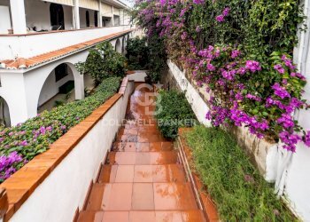 Foto 1 - Villa Via Consolare Pompea
 
108, Messina - photo 1