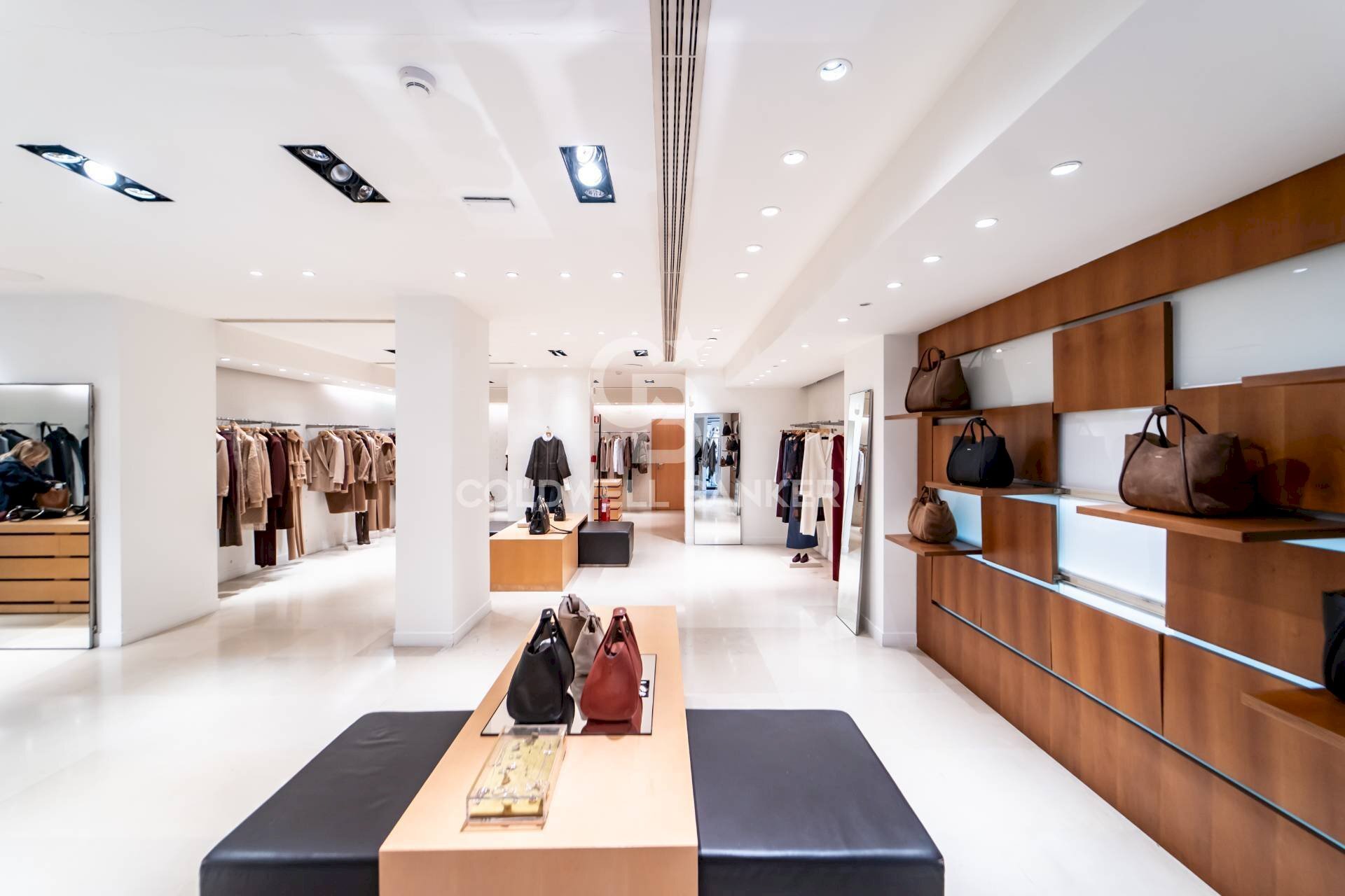 Foto 2 - Locale Commerciale via camiciotti
 
32, Messina - foto 2