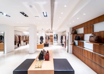 Foto 2 - Locale Commerciale via camiciotti
 
32, Messina - foto 2