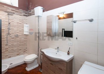 Bagno - Trilocale via Angeloni
 
35, Frosinone - foto 14