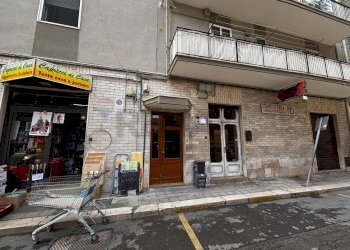 Edificio all\'aperto - Quadrilocale via felice tarantini
 
10, Trani - foto 3