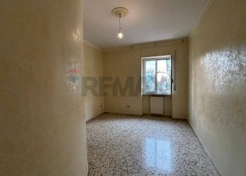 Stanza vuota - Quadrilocale via felice tarantini
 
10, Trani - foto 19