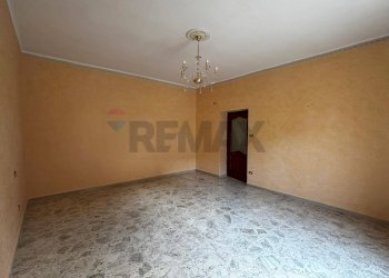 Stanza vuota - Quadrilocale via felice tarantini
 
10, Trani - foto 44