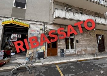 Edificio all\'aperto - Quadrilocale via felice tarantini
 
10, Trani - foto 1