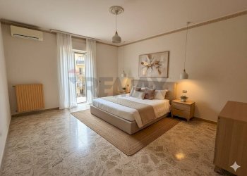 Camera / camera da letto - Quadrilocale via felice tarantini
 
10, Trani - foto 43