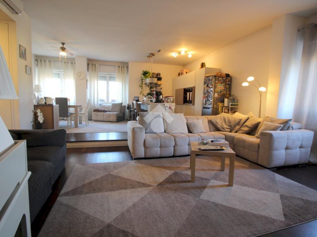 Appartamento Via Alcide De Gasperi, Rho - foto 1