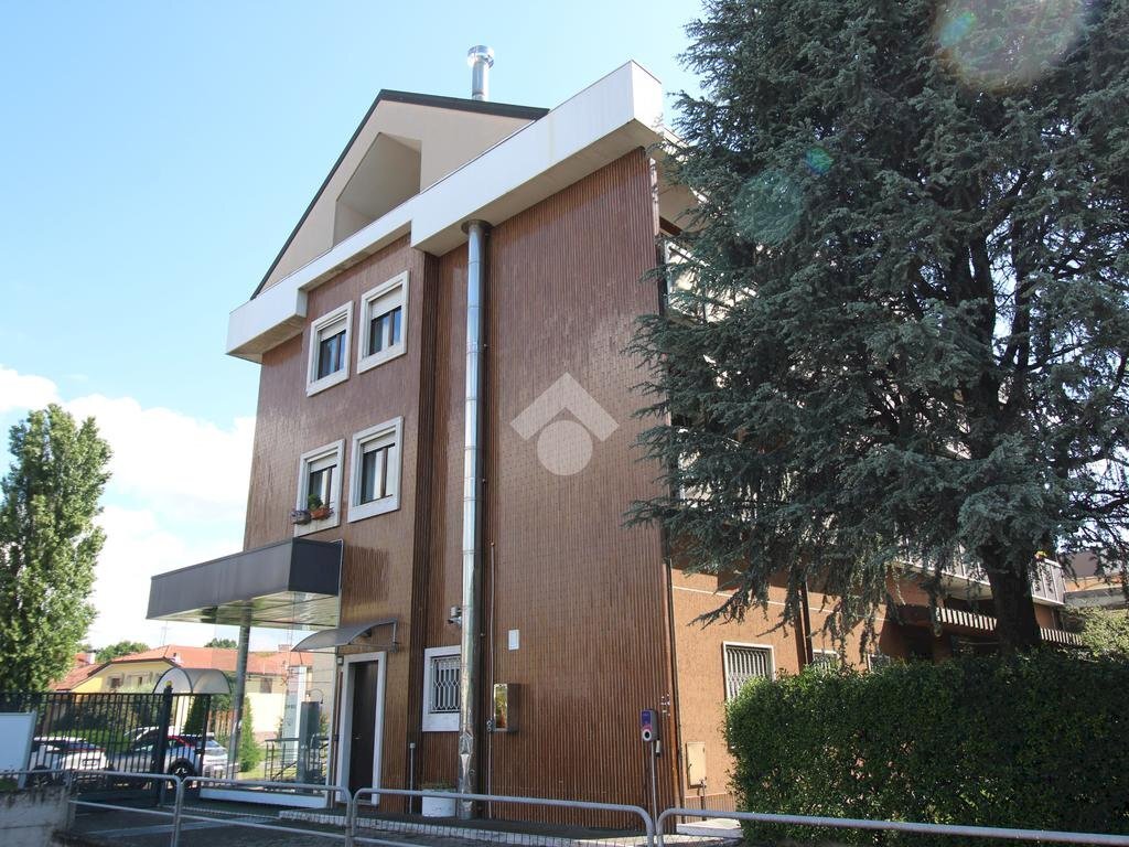 Apartment Via Alcide De Gasperi, Rho - photo 1