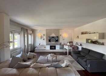Apartment Via Alcide De Gasperi, Rho - photo 3