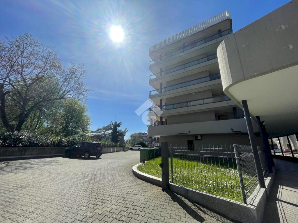 Bilocale Viale Vittorio Veneto, Borgomanero - foto 1