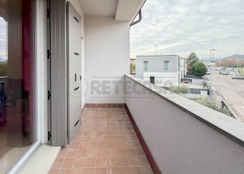 terrazza - Trilocale Via Marinai d'Italia, Creazzo - foto 6