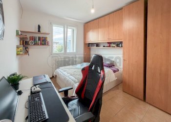 camera da letto - Trilocale Via Marinai d'Italia, Creazzo - foto 16