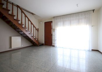 Villetta bifamiliare in vendita a Lucca (2).JPG - Villa a Schiera Via Delle Cornacchie 1016, Lucca - foto 2