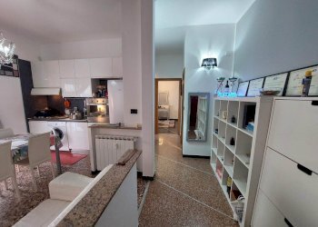 20260124_142716.jpg - Bilocale Via delle Gavette, Genova (zona Staglieno) - foto 2