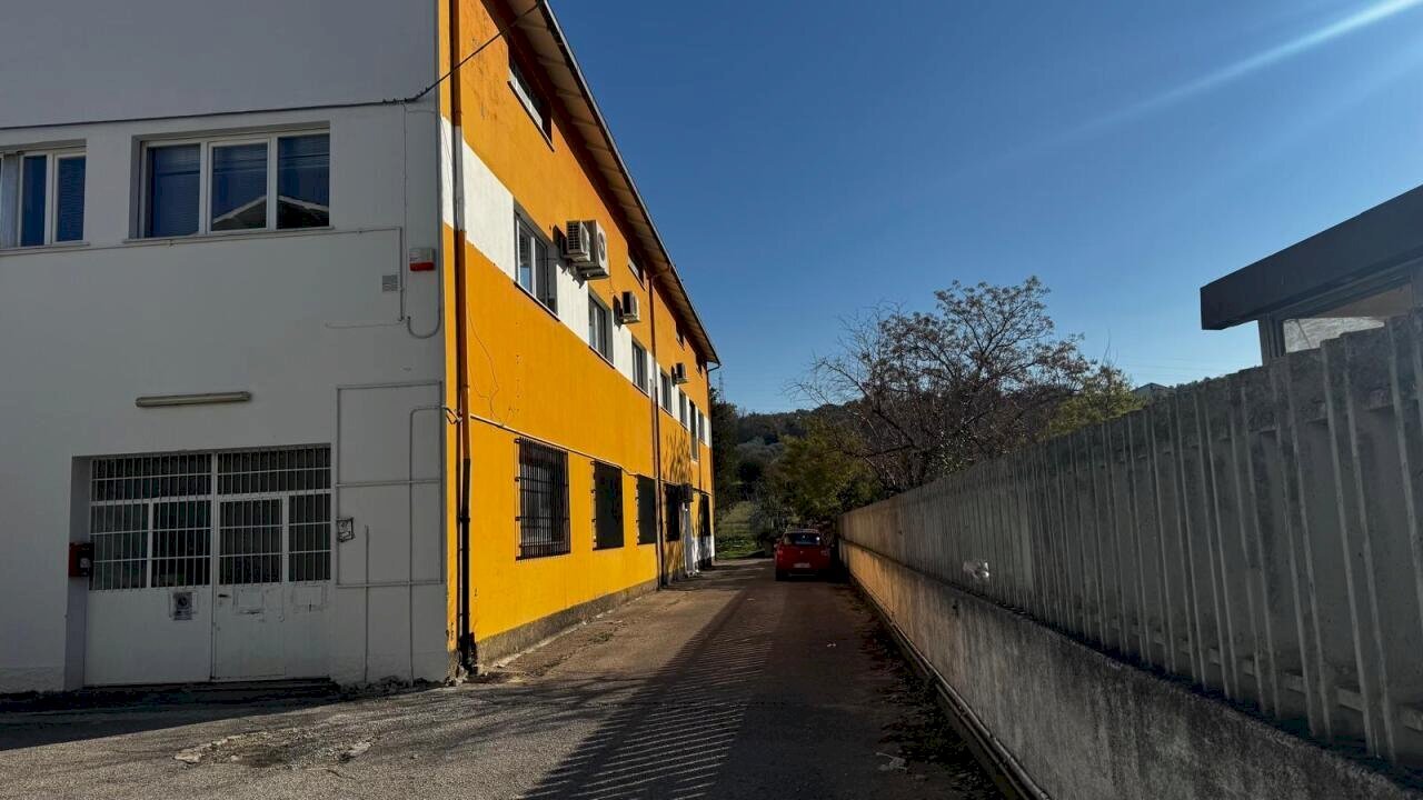 WhatsApp Image 2026-01-07 at 10.16.03.jpeg - Laboratorio via pietro nenni, Pescara - foto 2