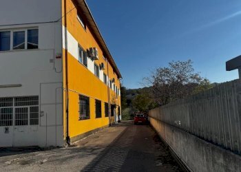 WhatsApp Image 2026-01-07 at 10.16.03.jpeg - Laboratory via pietro nenni, Pescara - photo 2