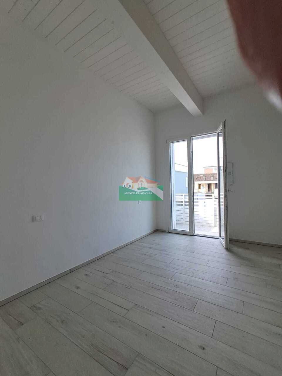 PHOTO-2025-05-13-17-21-26.jpg - Villa a Schiera via salvatore vallitutti, Ravenna - foto 3