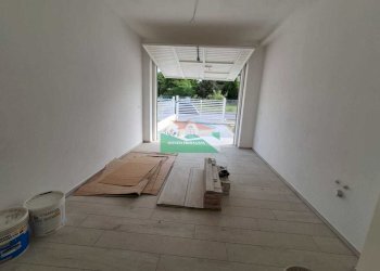 PHOTO-2025-05-13-17-21-28.jpg - Villa a Schiera via salvatore vallitutti, Ravenna - foto 9