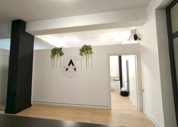 WhatsApp Image 2026-01-05 at 08.10.16.jpeg - Commercial Premises Via Roma  193, Mascalucia - photo 7