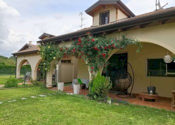 Villa a Schiera Usmate Velate - foto 5