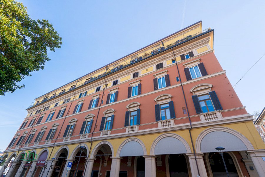 Quadrilocale via galliera, Bologna (zona Centro Storico) - foto 1