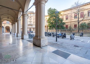Quadrilocale via galliera, Bologna (zona Centro Storico) - foto 4