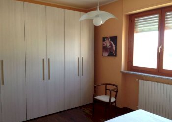 Camera - Bilocale strada del Portone, 25, Torino (zona Mirafiori Sud) - foto 8