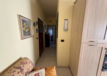 Three-room apartment Asti - photo 14