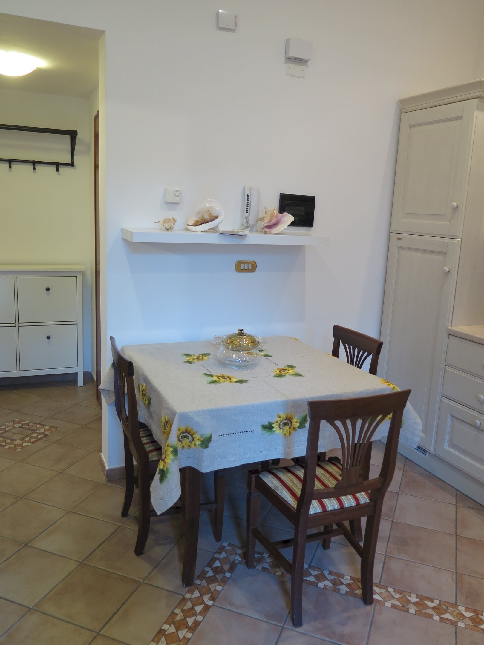 Three-room apartment Bologna (neighborhood Saragozza) - photo 2