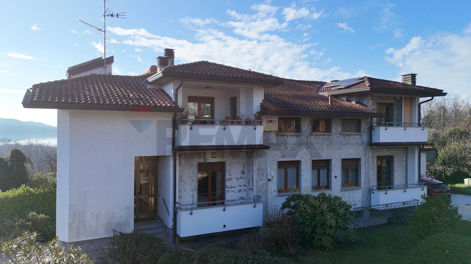 Four-room apartment Via Francesco Agello, 53
Lissago, Varese (neighborhood Lissago) - photo 2