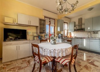 Quadrilocale Via Francesco Agello, 53 
 Lissago, Varese (zona Lissago) - foto 8