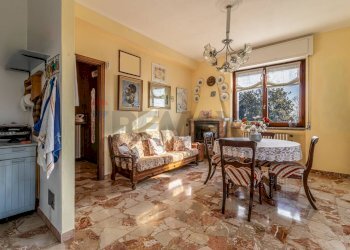 Quadrilocale Via Francesco Agello, 53 
 Lissago, Varese (zona Lissago) - foto 12