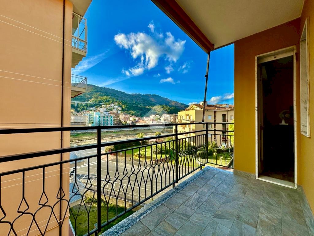 Two-room apartment Via Cristoforo Colombo, Andora - photo 1