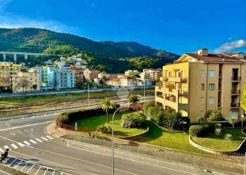 Two-room apartment Via Cristoforo Colombo, Andora - photo 2