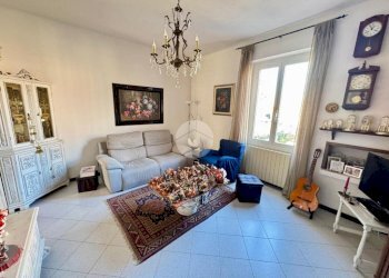 Quadrilocale Via Alessandro Manzoni, Sestri Levante - foto 8