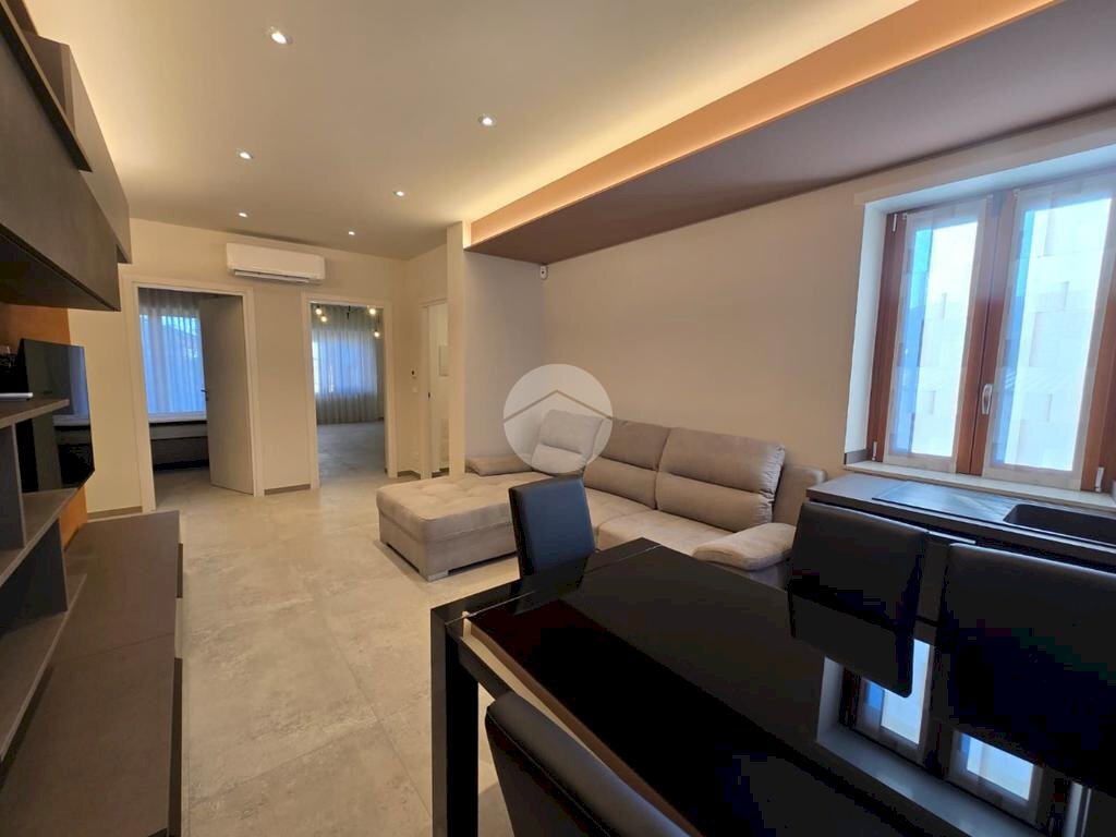 Three-room apartment Via trieste, Bosconero - photo 1
