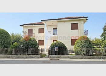 Trilocale via vigone, 46, Cavour - foto 1