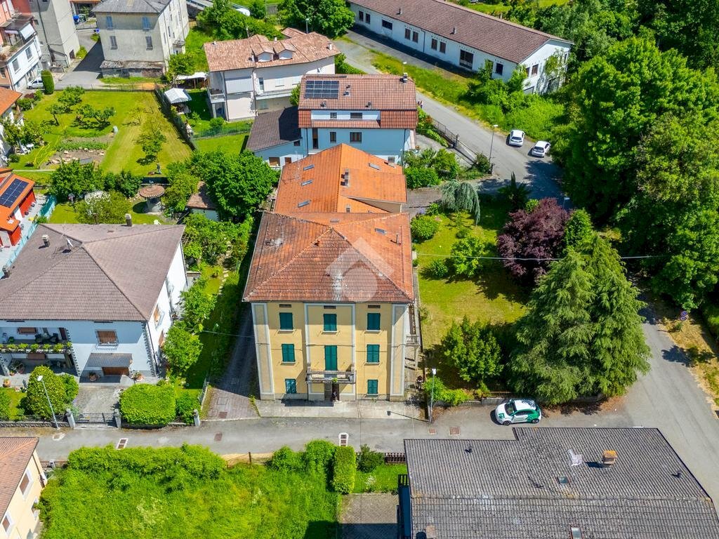 Stabile - Palazzo Via Gruppo Val Taro, Borgo Val di Taro - foto 2