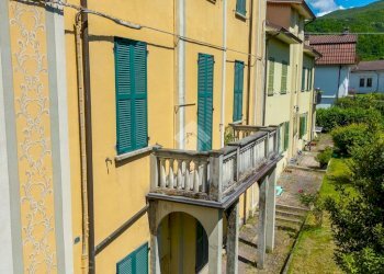 Stabile - Palazzo Via Gruppo Val Taro, Borgo Val di Taro - foto 1