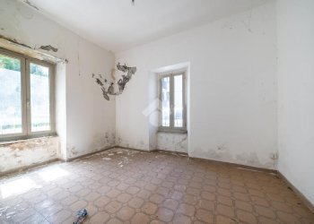 Stabile - Palazzo Via Gruppo Val Taro, Borgo Val di Taro - foto 11