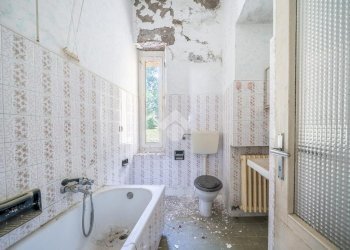 Stabile - Palazzo Via Gruppo Val Taro, Borgo Val di Taro - foto 13