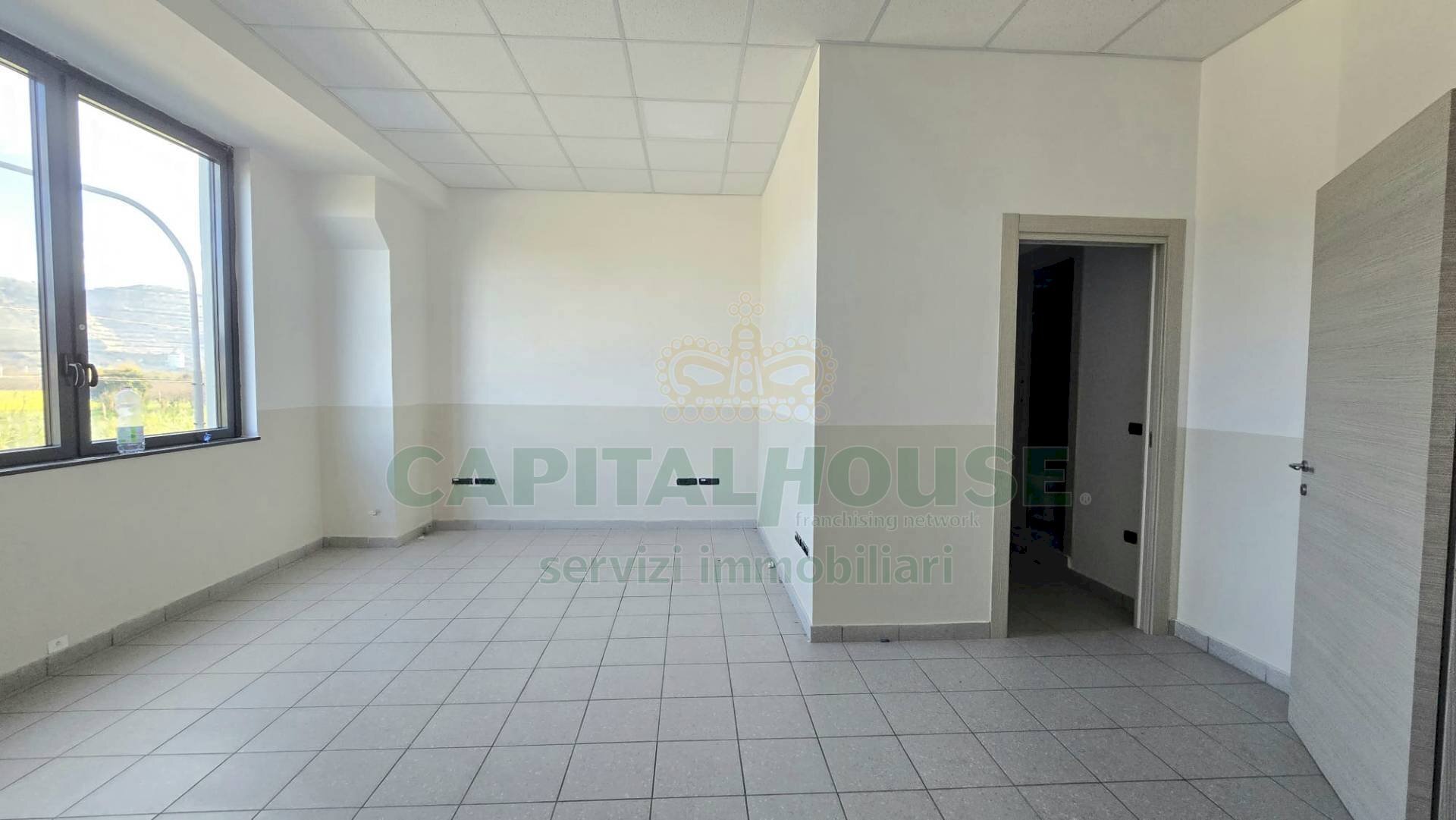 Foto 1 - Office viale delle industrie, Caserta - photo 1