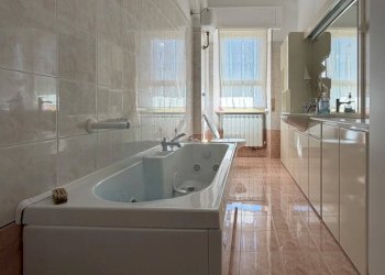 Foto 17 - Appartamento Via Papa Giovanni XXIII
 
14, Amandola - foto 17