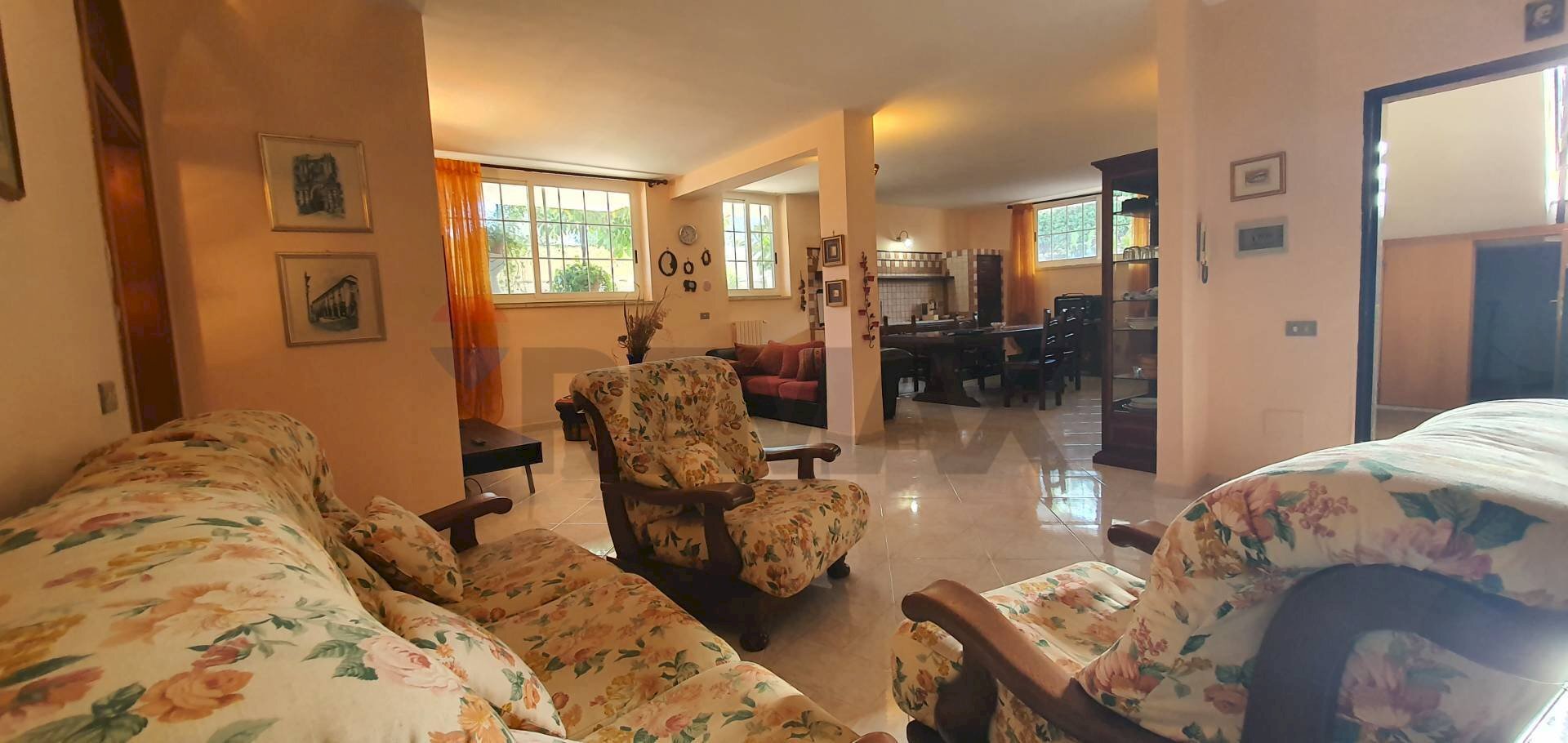 Sala da pranzo - Trilocale Via Umberto I Traversa 270
 
6, Bari - foto 2