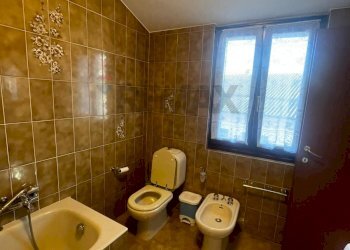 Bagno - Casa semi indipendente via Asmara
 
62, Luino - foto 5