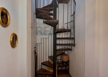 Scale - Villa a Schiera Luino - foto 12