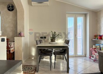 Sala da pranzo - Trilocale Via Eolo
 
3, Clivio - foto 9