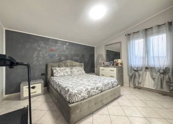 Camera / camera da letto - Trilocale Via Eolo
 
3, Clivio - foto 13