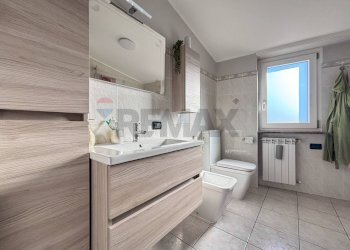 Bagno - Trilocale Via Eolo
 
3, Clivio - foto 16