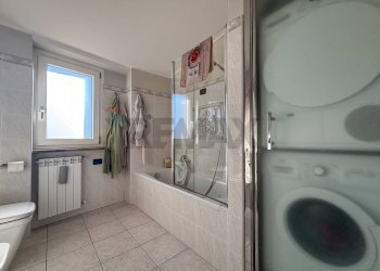 Bagno - Trilocale Via Eolo
 
3, Clivio - foto 18