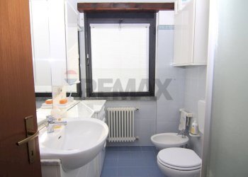 Bagno - Bilocale via eugenio colorni
 
7, Varese - foto 10